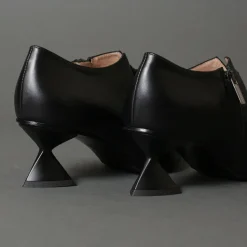 Bottega 23 B453 Black Flash Sale