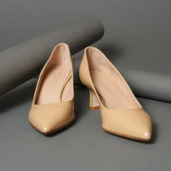 Conflict For Interest Salina 702 Camel Fashion